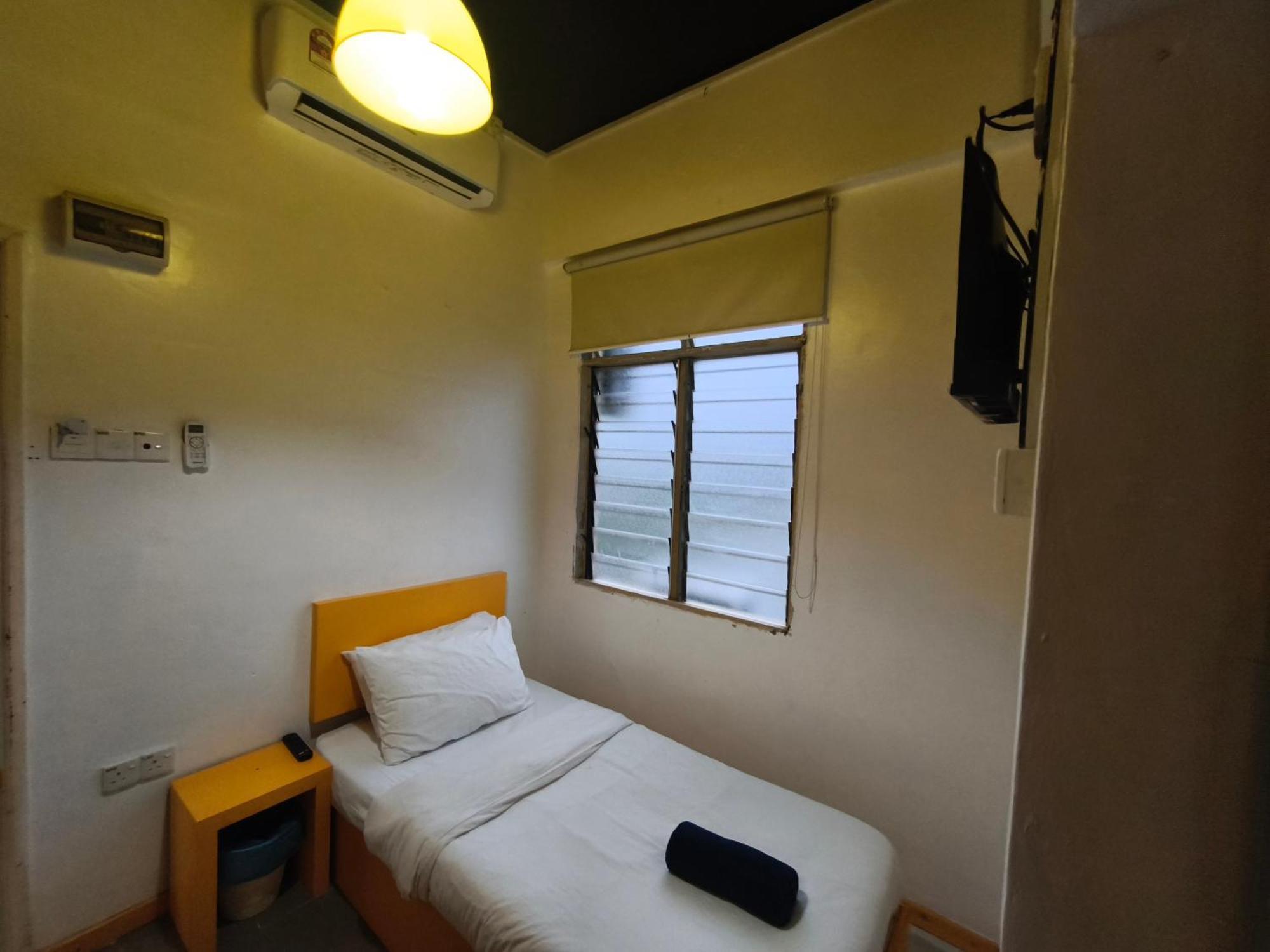 The Serai Cottage Transit Hotel Kampong Gong Badak Room photo