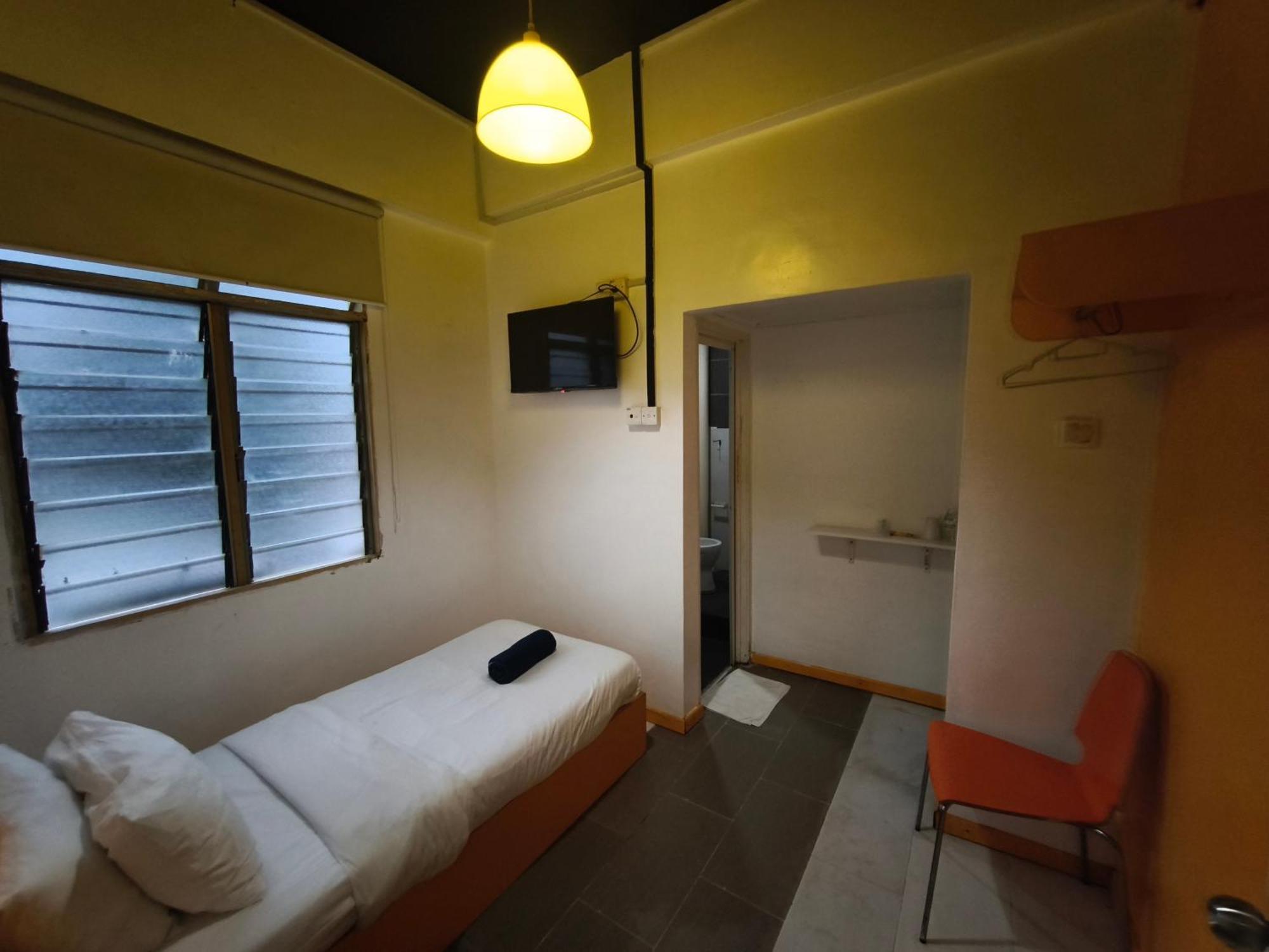 The Serai Cottage Transit Hotel Kampong Gong Badak Room photo